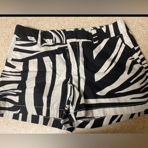 Ladies Size 2 LOFT Linen Shorts